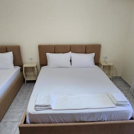 Apartament Teuta Përmet Exterior foto