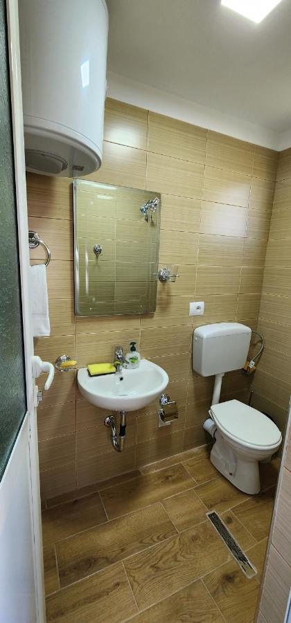 Apartament Teuta Përmet Exterior foto